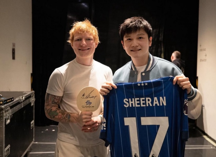 黄老板社媒:很开心能和樊振东一起打乒乓球,感谢你的金牌教程