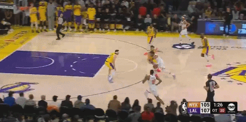 尼克斯队记:布伦森脚踝的X光检查结果为阴性